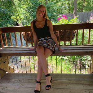 Meet your Posher, Michaela